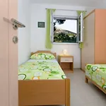 Natasha By Interhome ماكارسكا