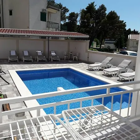 Natasha By Interhome Apartman