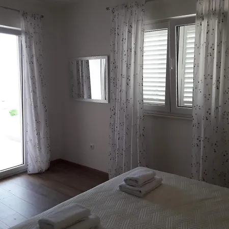Natasha By Interhome Apartman *