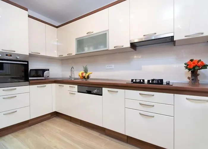 Natasha By Interhome Apartman