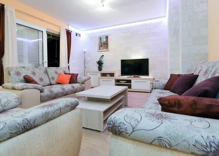 Natasha By Interhome *